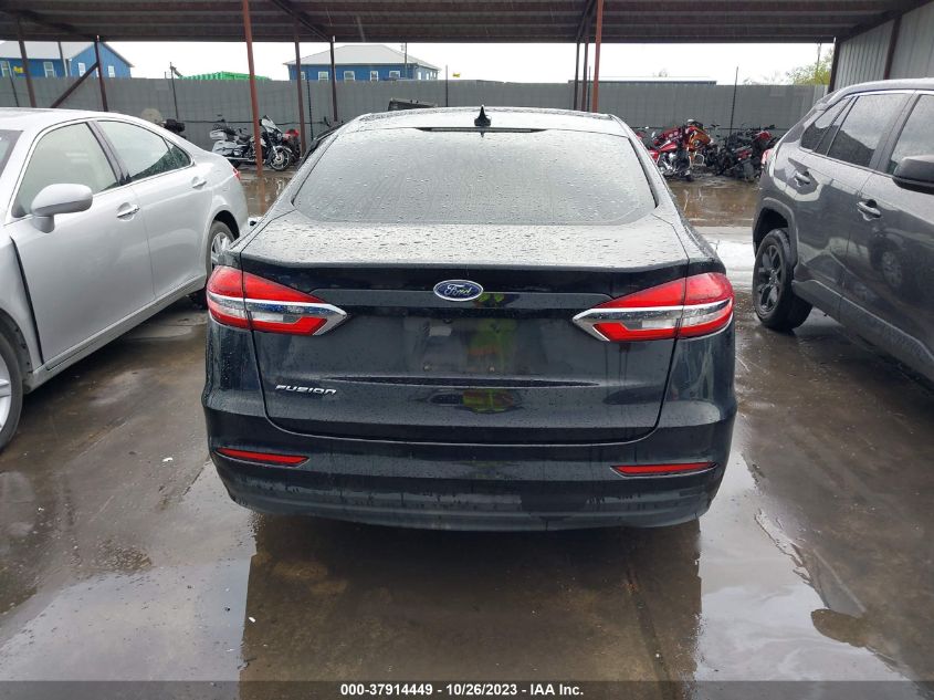 2020 Ford Fusion S VIN: 3FA6P0G76LR247560 Lot: 37914449