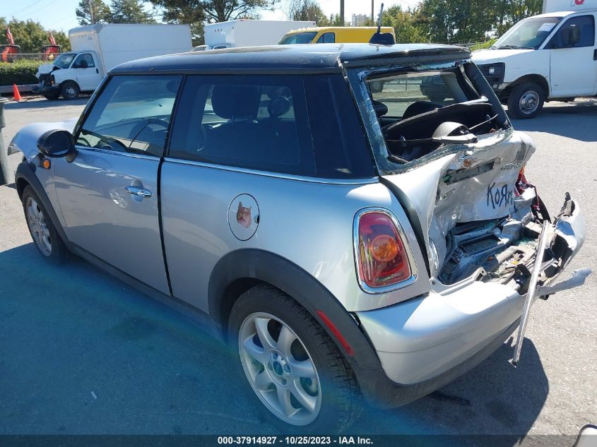 2010 Mini Cooper Hardtop VIN: WMWMF3C57ATZ27907 Lot: 37914927