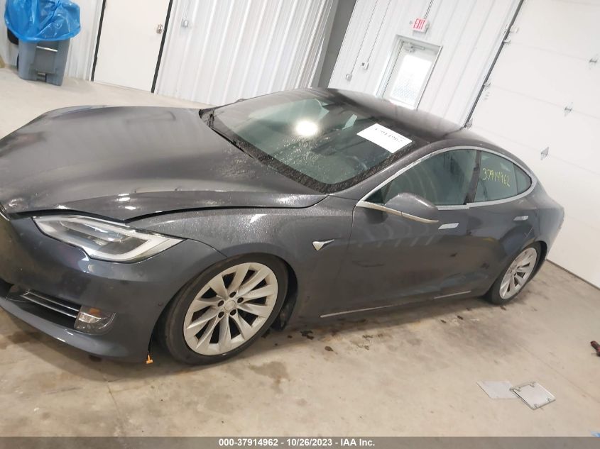 2018 Tesla Model S 75D/100D/P100D VIN: 5YJSA1E28JF271493 Lot: 37914962