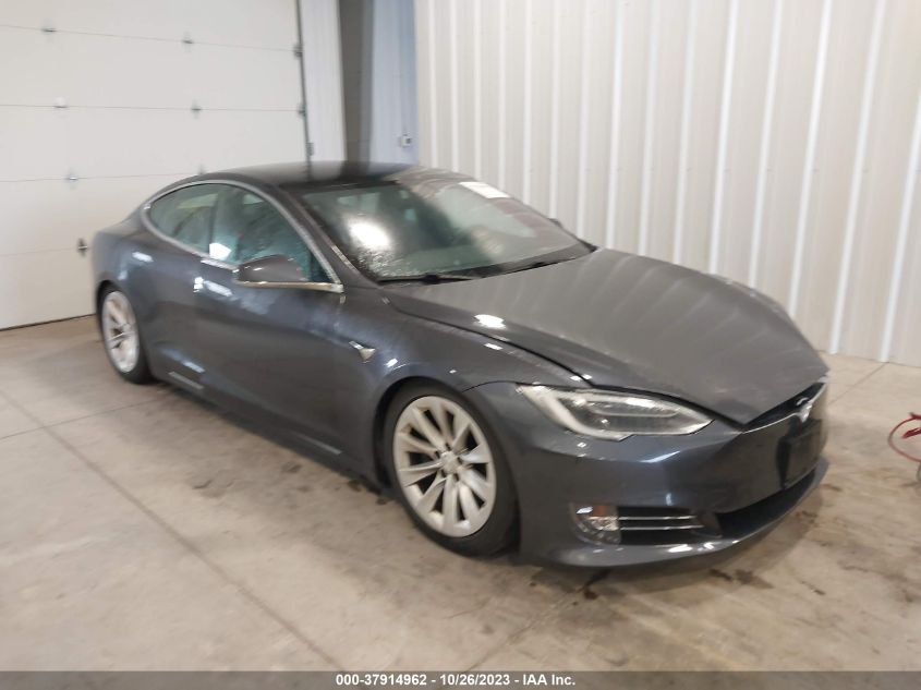 2018 Tesla Model S 75D/100D/P100D VIN: 5YJSA1E28JF271493 Lot: 37914962