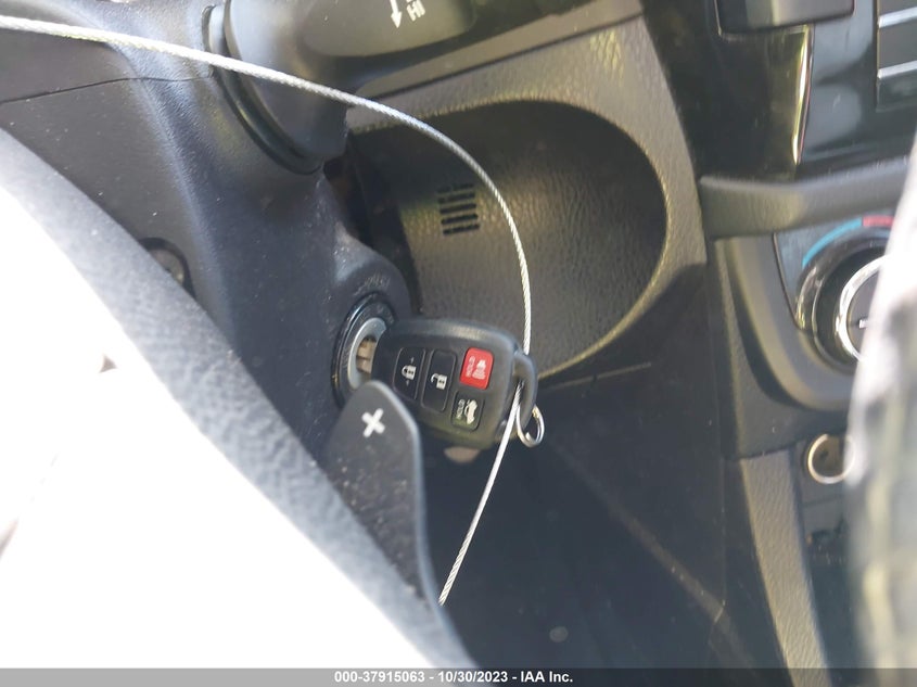 2015 Toyota Corolla S Plus VIN: 5YFBURHE8FP282842 Lot: 37915063