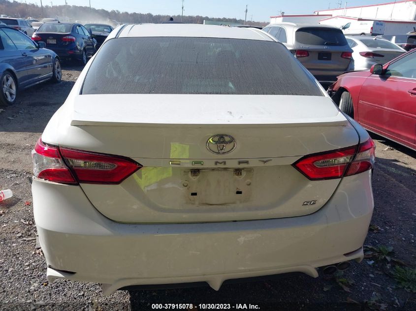 2018 Toyota Camry Le/Se/Xle/L VIN: 4T1B11HK5JU077910 Lot: 37915078