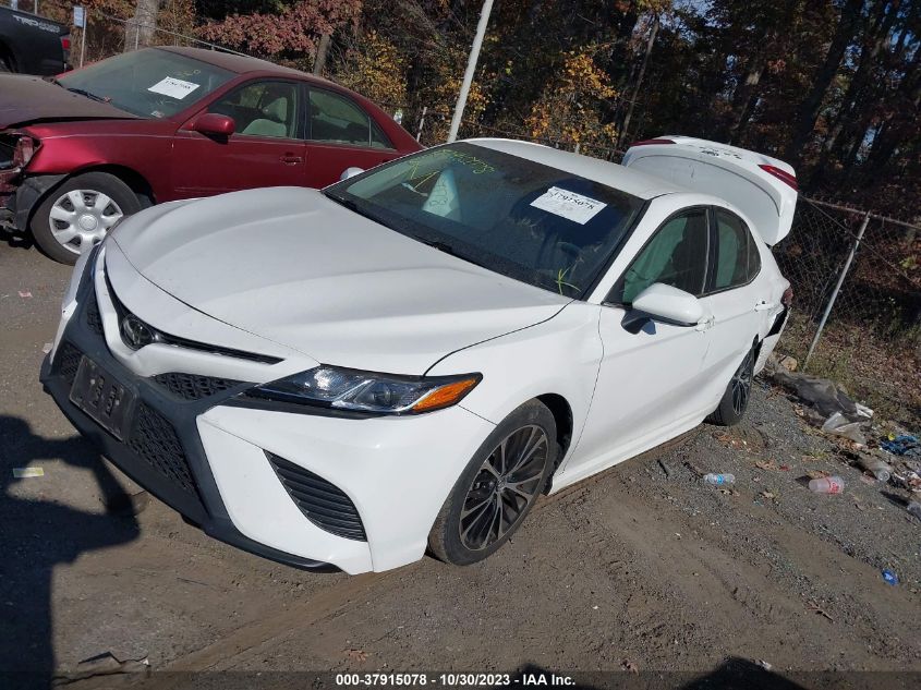 2018 Toyota Camry Le/Se/Xle/L VIN: 4T1B11HK5JU077910 Lot: 37915078