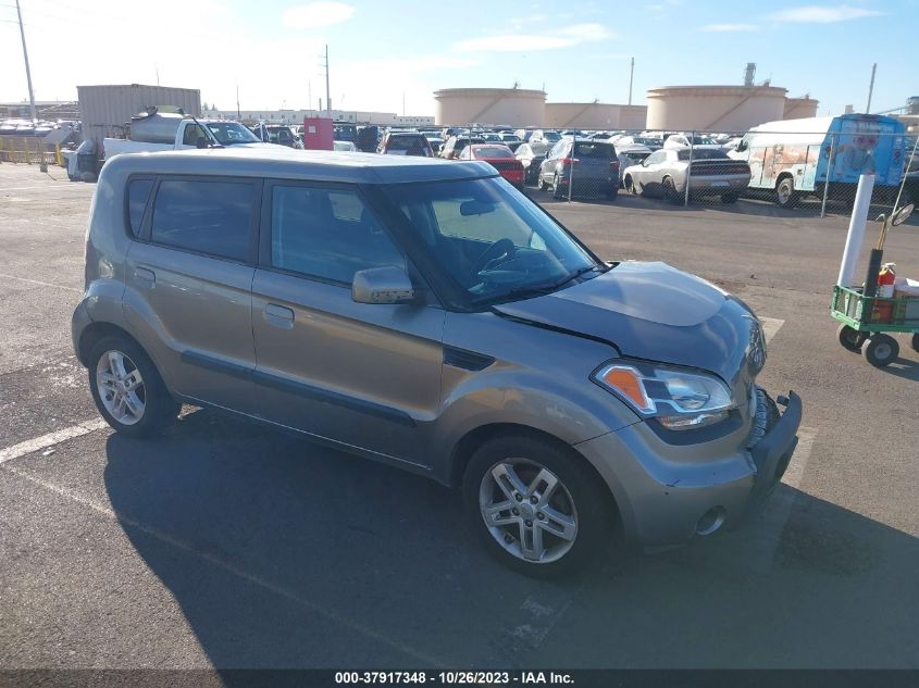 2010 Kia Soul + VIN: KNDJT2A25A7172492 Lot: 37917348