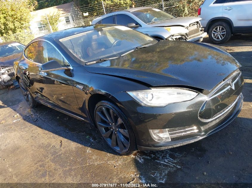 2013 Tesla Model S Performance VIN: 5YJSA1DP1DFP17176 Lot: 37917677