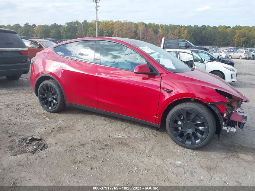 7SAYGDEE4PF707613 2023 Tesla Model Y