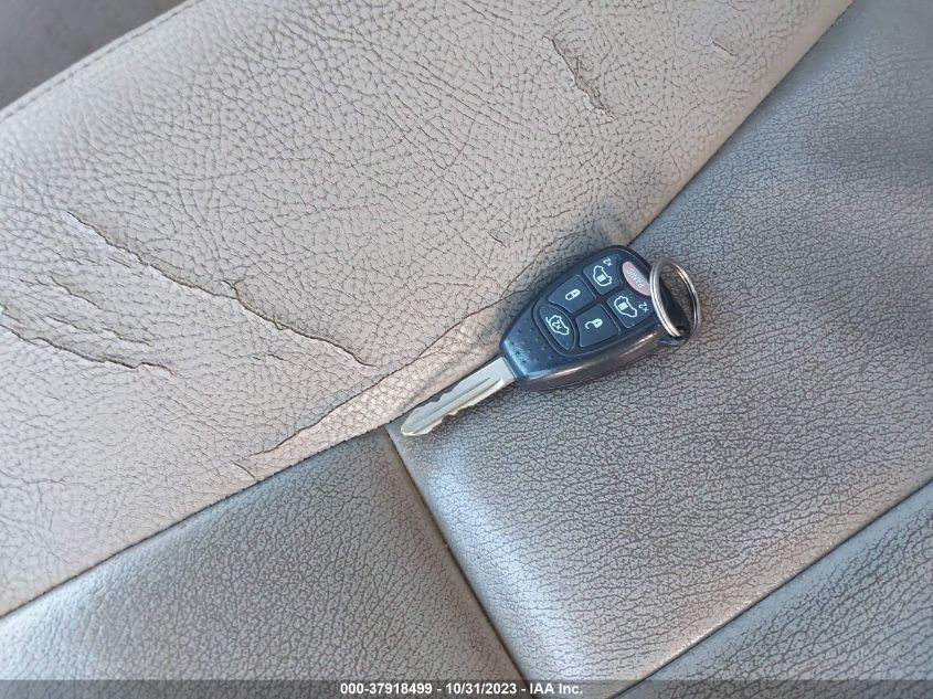 2005 Chrysler Town & Country Touring VIN: 2C4GP54L95R453946 Lot: 37918499