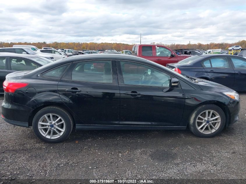 2017 Ford Focus Se VIN: 1FADP3F28HL213107 Lot: 37919607