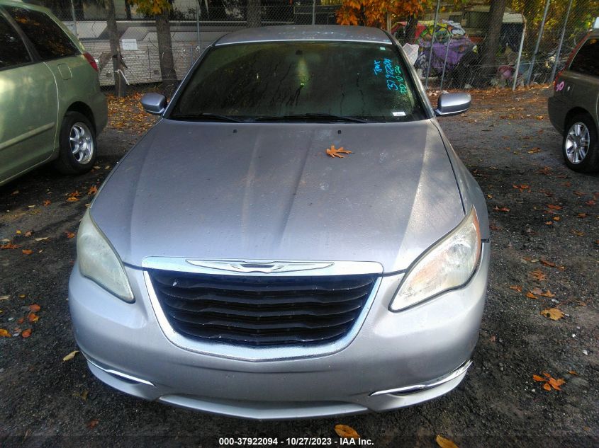 2013 Chrysler 200 Touring VIN: 1C3CCBBB0DN666173 Lot: 37922094