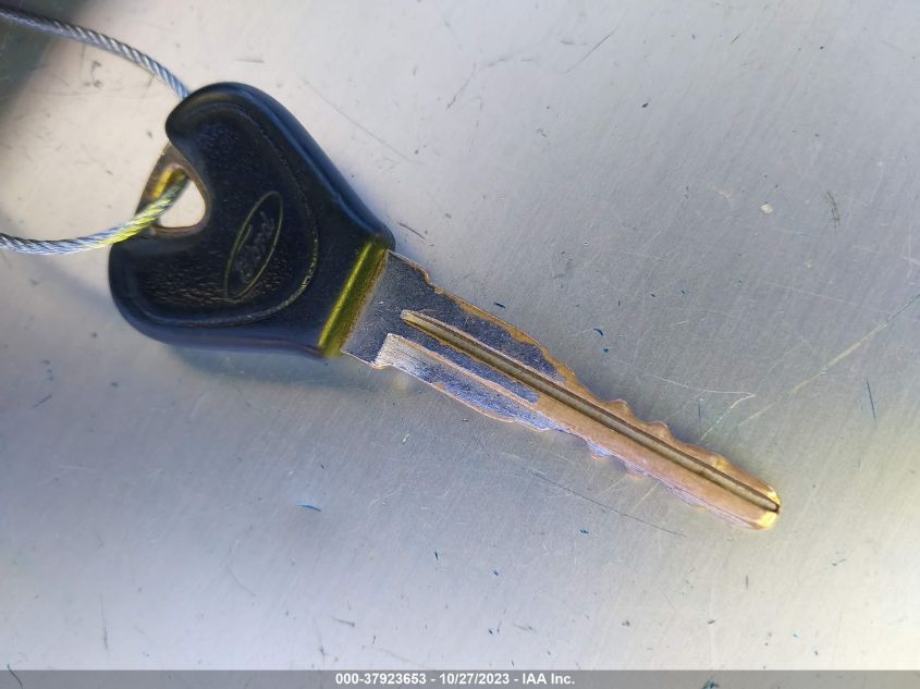 1996 Ford Escort Lx VIN: 3FASP11J7TR153938 Lot: 37923653