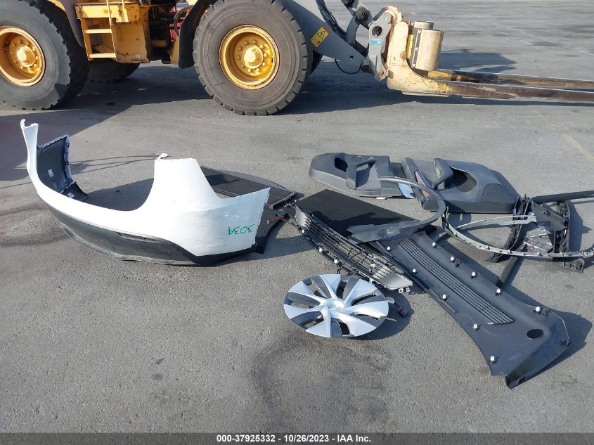 2023 Tesla Model Y VIN: 7SAYGDEE1PF789946 Lot: 37925332