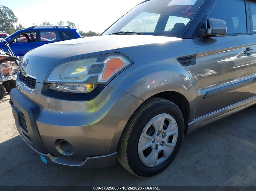 2011 Kia Soul + VIN: KNDJT2A20B7250730 Lot: 37925608