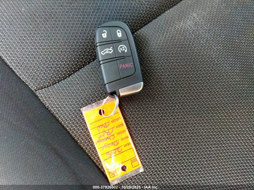 2C3CDZAT9FH885323 2015 Dodge Challenger R/T Shaker