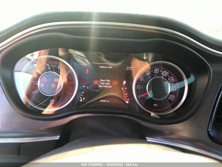 2C3CDZAT9FH885323 2015 Dodge Challenger R/T Shaker