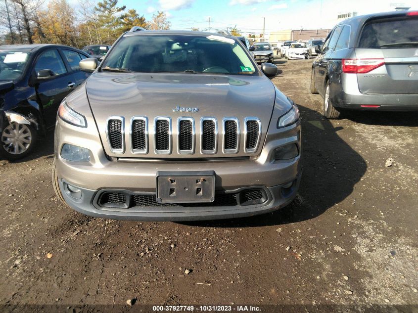 2016 Jeep Cherokee Latitude VIN: 1C4PJMCSXGW304122 Lot: 37927749