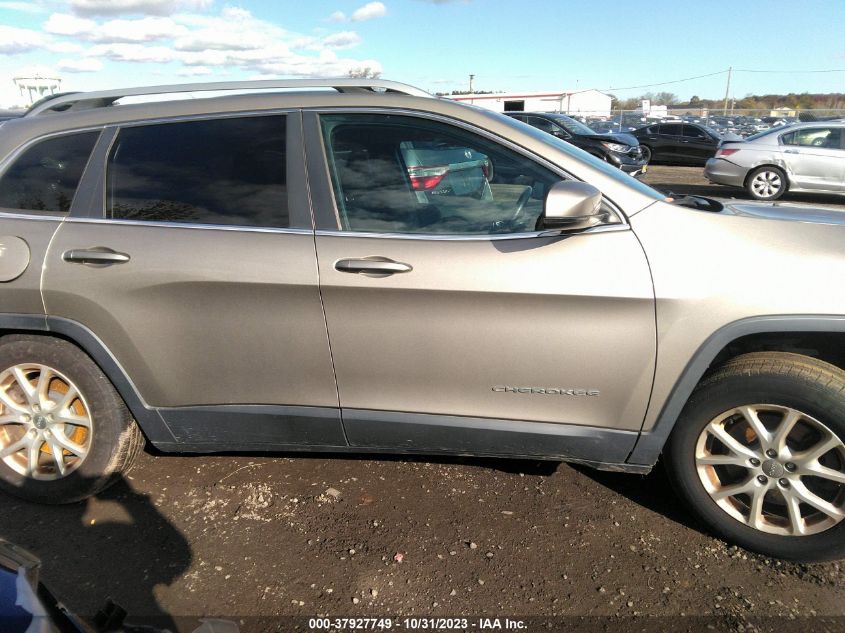 2016 Jeep Cherokee Latitude VIN: 1C4PJMCSXGW304122 Lot: 37927749