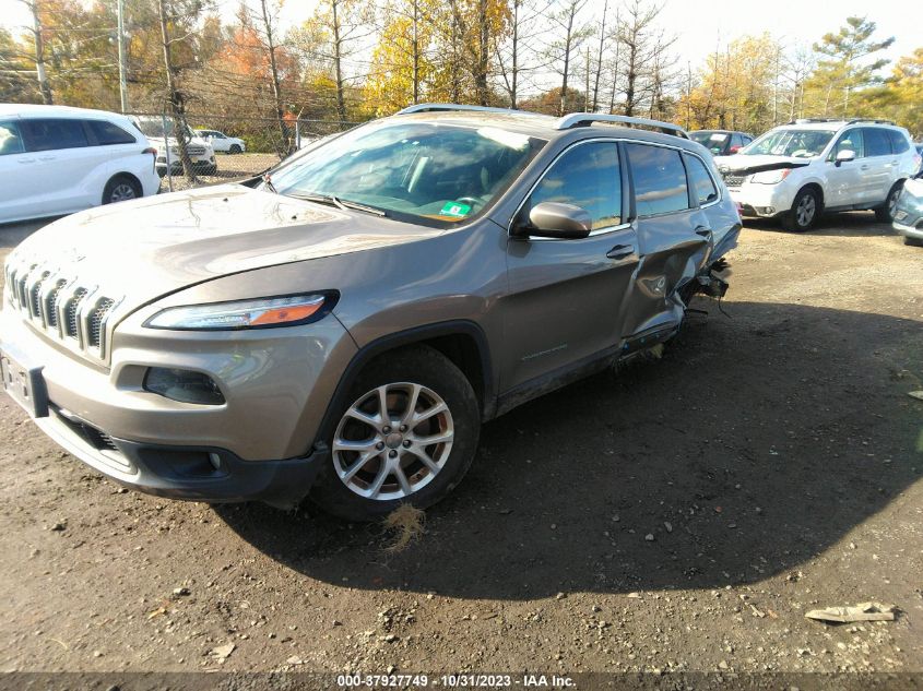 2016 Jeep Cherokee Latitude VIN: 1C4PJMCSXGW304122 Lot: 37927749