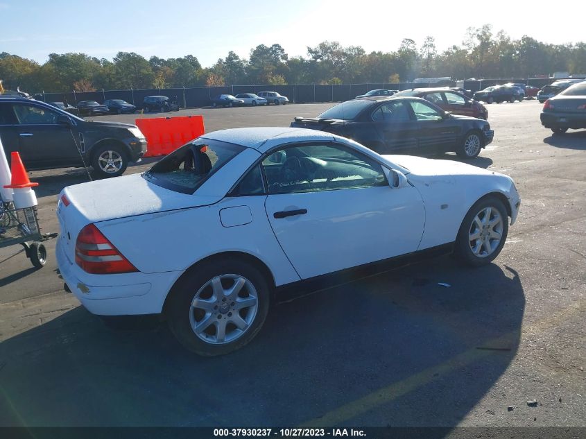 1998 Mercedes-Benz Slk-Class VIN: WDBKK47F4WF069735 Lot: 37930237