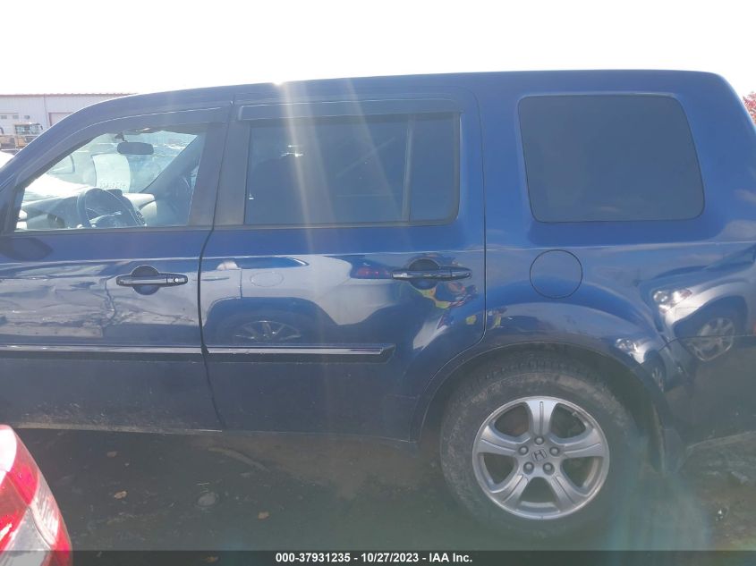 5FNYF4H4XFB008214 2015 Honda Pilot Ex