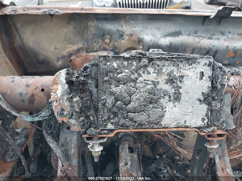 2019 GMC Sierra 1500 Denali VIN: 3GTU9FEL8KG305001 Lot: 37931627