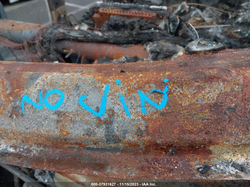 2019 GMC Sierra 1500 Denali VIN: 3GTU9FEL8KG305001 Lot: 37931627