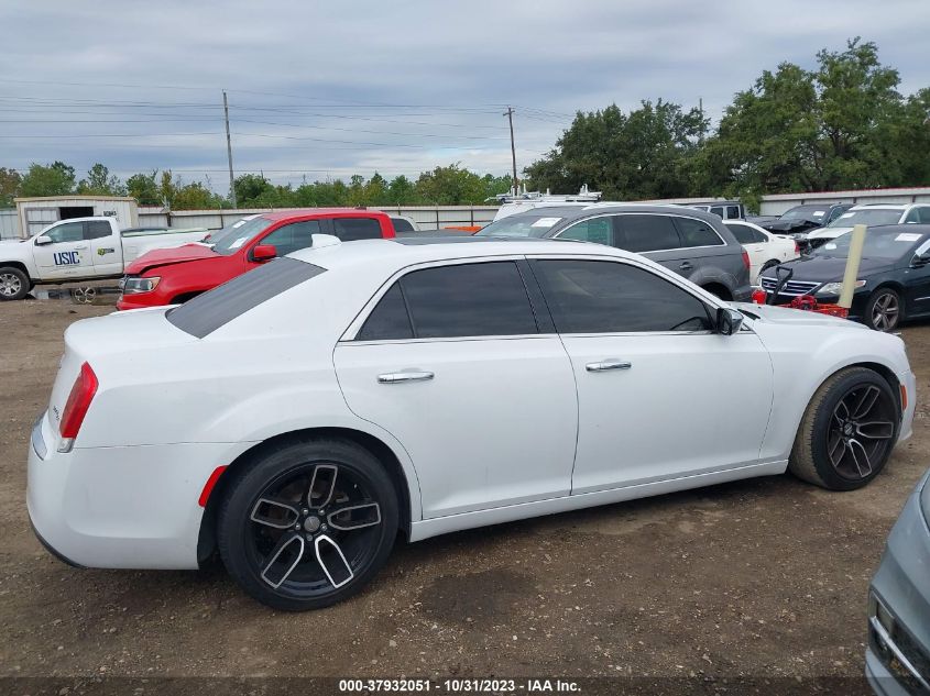 2017 Chrysler 300 300C VIN: 2C3CCAEG4HH632561 Lot: 37932051