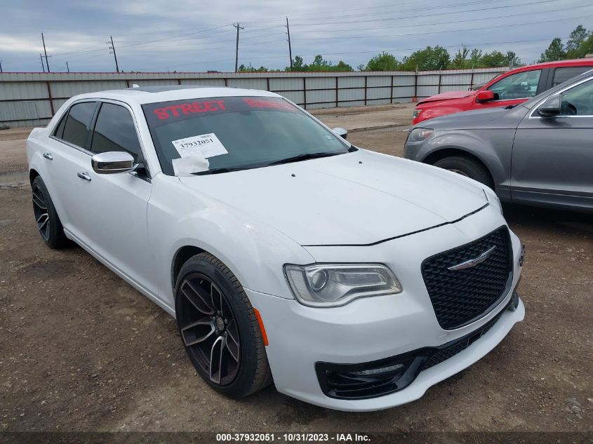 2017 Chrysler 300 300C VIN: 2C3CCAEG4HH632561 Lot: 37932051