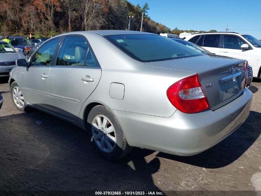 2004 Toyota Camry Le/Xle VIN: 4T1BF30K44U587002 Lot: 37932665