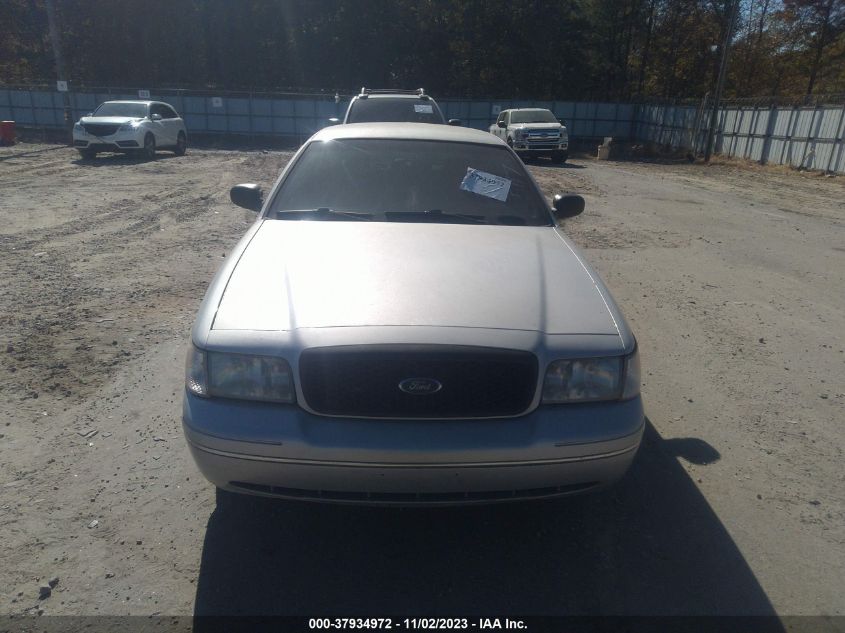 2FAHP71W33X176207 2003 Ford Crown Victoria Police