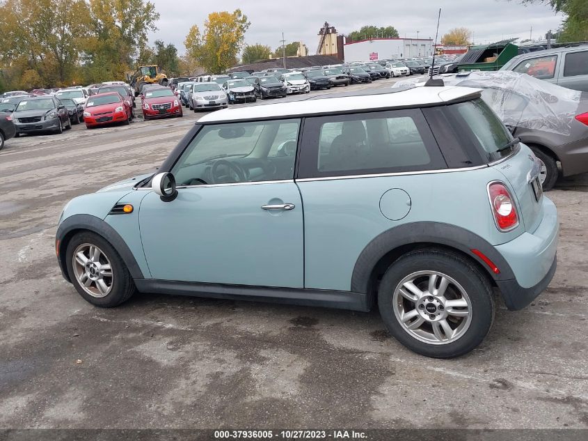 2013 Mini Hardtop Cooper VIN: WMWSU3C56DT688786 Lot: 37936005