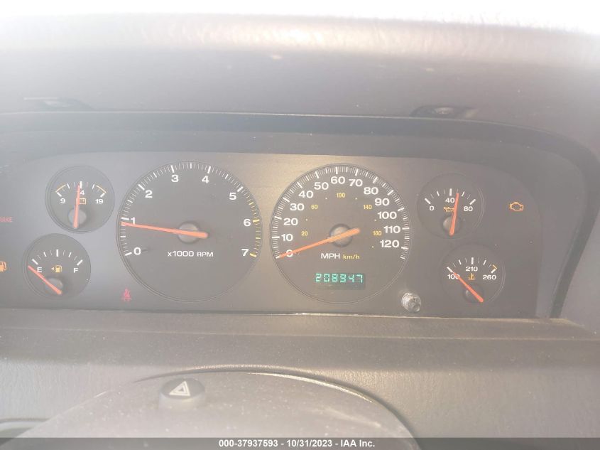 2000 Jeep Grand Cherokee Laredo VIN: 1J4GW48S1YC137852 Lot: 37937593