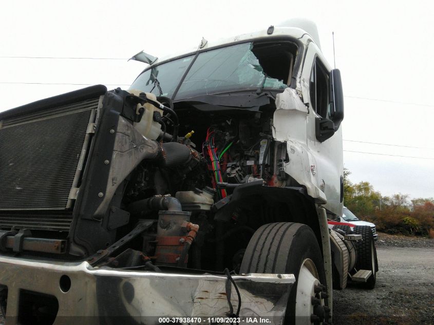 2016 Freightliner Cascadia 113 VIN: 1FUBGBDV6GLHB3359 Lot: 37938470