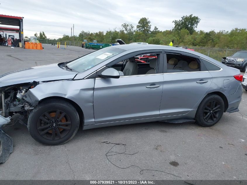 2017 Hyundai Sonata 2.4L VIN: 5NPE24AF3HH493584 Lot: 37939521