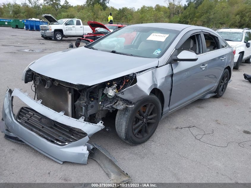 2017 Hyundai Sonata 2.4L VIN: 5NPE24AF3HH493584 Lot: 37939521