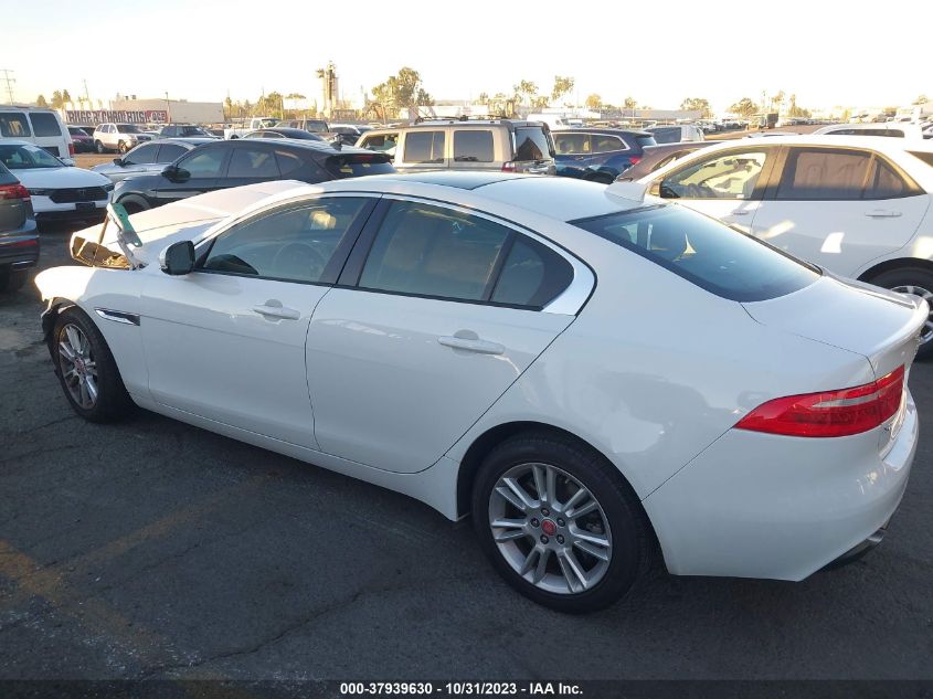 2018 Jaguar Xe 25T Premium VIN: SAJAD4FX8JCP37713 Lot: 37939630