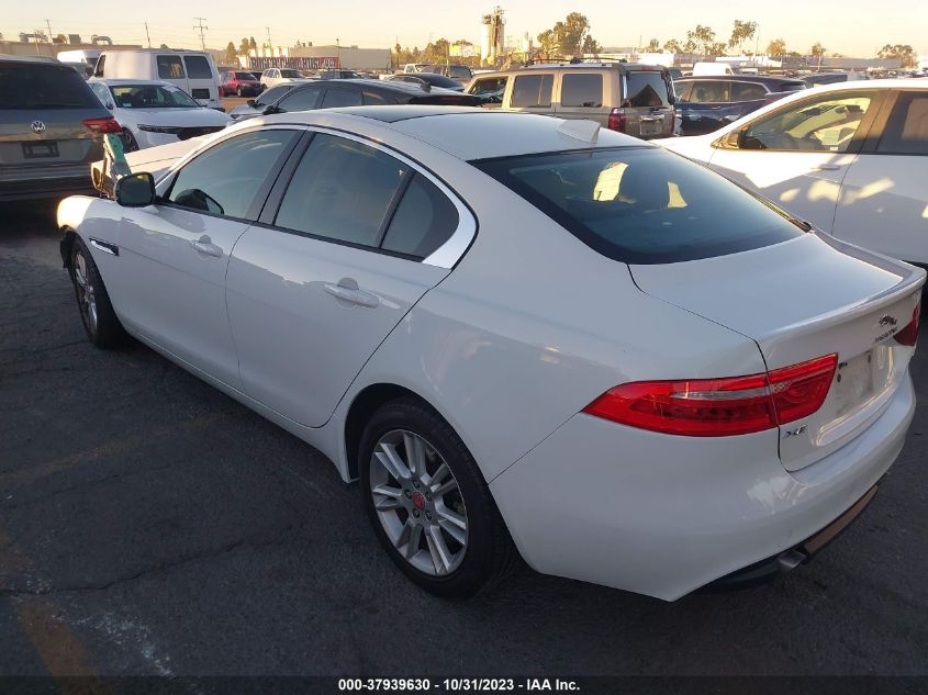 2018 Jaguar Xe 25T Premium VIN: SAJAD4FX8JCP37713 Lot: 37939630