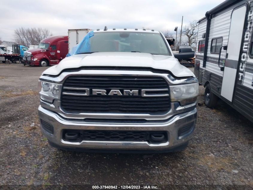 2020 Ram 2500 Big Horn 4X4 8' Box VIN: 3C6UR5JLXLG314968 Lot: 37940942