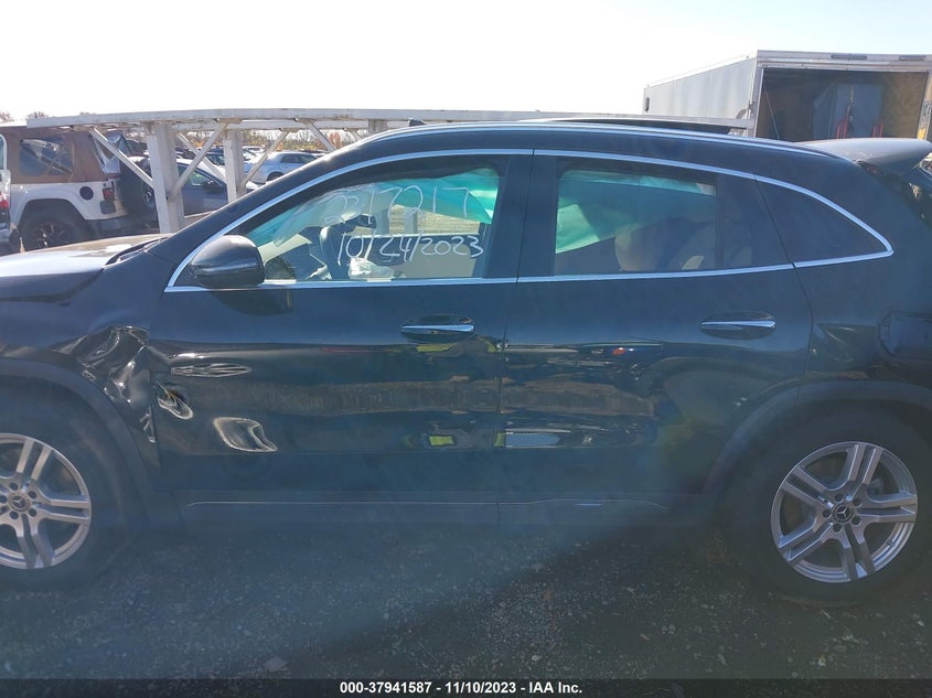 2023 MERCEDES-BENZ GLA 250 - W1N4N4HB9PJ458262