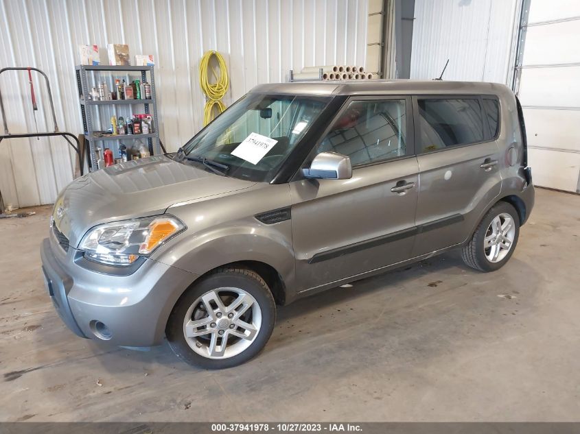 2011 Kia Soul + VIN: KNDJT2A20B7308030 Lot: 37941978