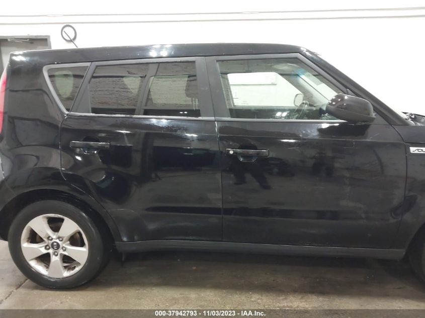 2018 Kia Soul Base VIN: KNDJN2A22J7575517 Lot: 37942793