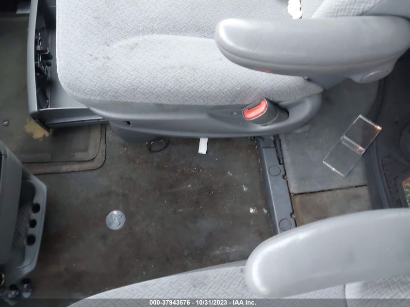 2005 Chrysler Town & Country Touring VIN: 2C4GP54L25R143914 Lot: 37943576