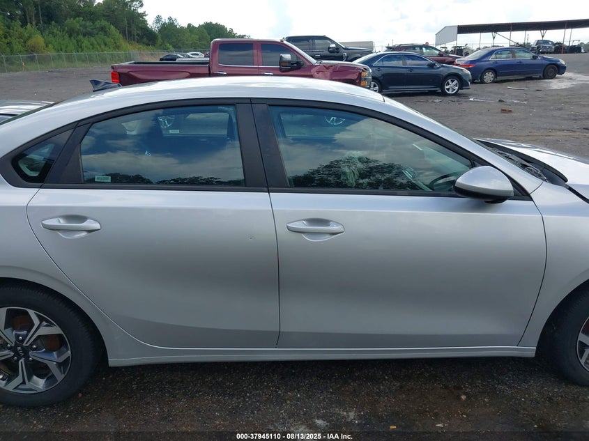 2021 Kia Forte Lxs VIN: 3KPF24AD3ME335179 Lot: 37945110