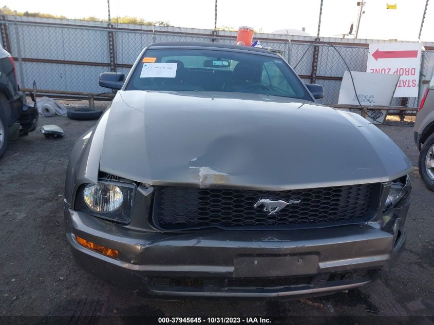 2005 Ford Mustang Deluxe/Premium VIN: 1ZVFT84N355258493 Lot: 37945645