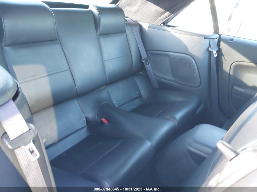 2005 Ford Mustang Deluxe/Premium VIN: 1ZVFT84N355258493 Lot: 37945645