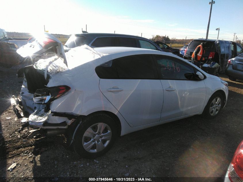 2018 Kia Forte Lx VIN: 3KPFK4A73JE228221 Lot: 37945646