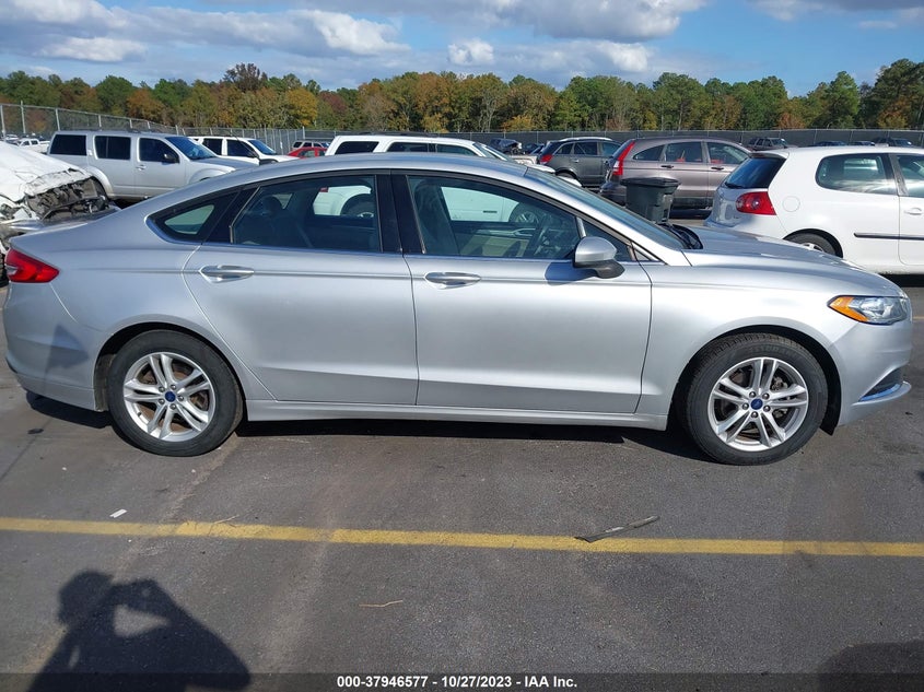3FA6P0H70JR268982 2018 Ford Fusion Se