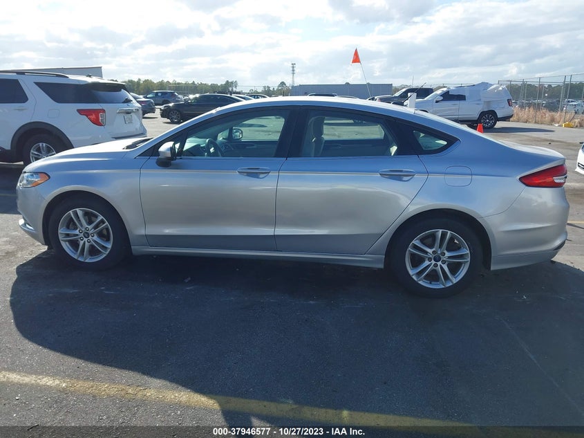 3FA6P0H70JR268982 2018 Ford Fusion Se