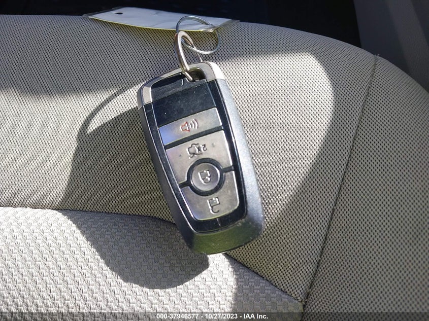 3FA6P0H70JR268982 2018 Ford Fusion Se