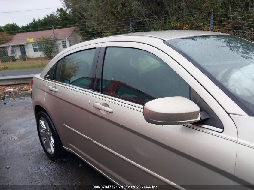 2013 Chrysler 200 Touring VIN: 1C3CCBBB9DN714222 Lot: 37947321