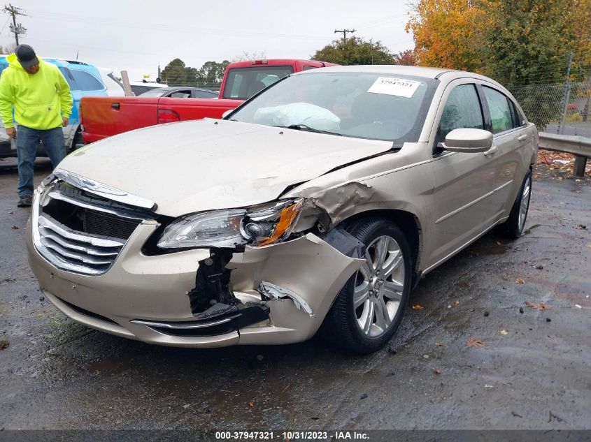 2013 Chrysler 200 Touring VIN: 1C3CCBBB9DN714222 Lot: 37947321